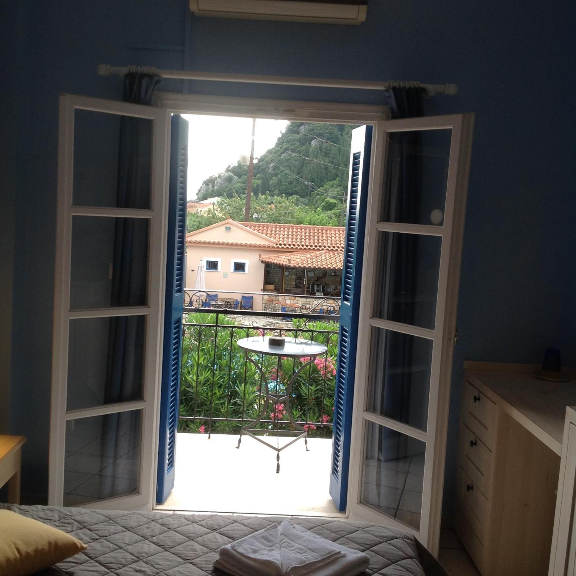 Hotel Nostos Frikes ห้อง รูปภาพ